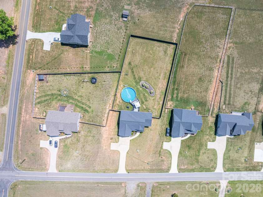 142 Alf Hoover Road, Lincolnton, NC 28092.  MLS# CAR4377598, YatesRealty ID 20624. 