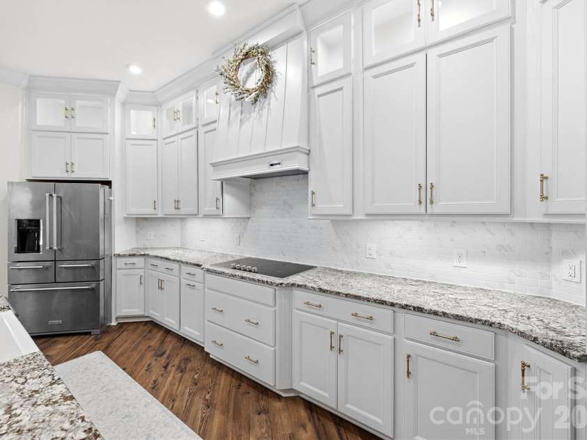 7108 Highland Street, Indian Land, SC 29707.  MLS# CAR4374252, YatesRealty ID 20625. Custom Range Hood