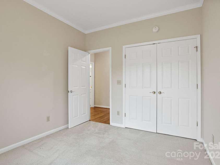 390 Classic Oaks Circle, Hendersonville, NC 28792.  MLS# CAR4271438, YatesRealty ID 20627. 