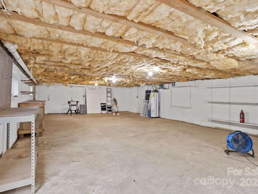 390 Classic Oaks Circle, Hendersonville, NC 28792.  MLS# CAR4271438, YatesRealty ID 20627. 