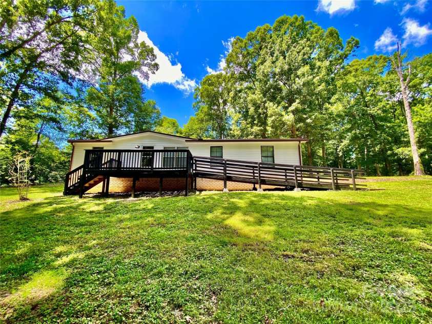 325 Scaley Bark Drive, Salisbury, NC 28147.  MLS# CAR4272712, YatesRealty ID 20628. 