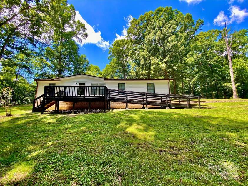 325 Scaley Bark Drive, Salisbury, NC 28147.  MLS# CAR4272712, YatesRealty ID 20628. 