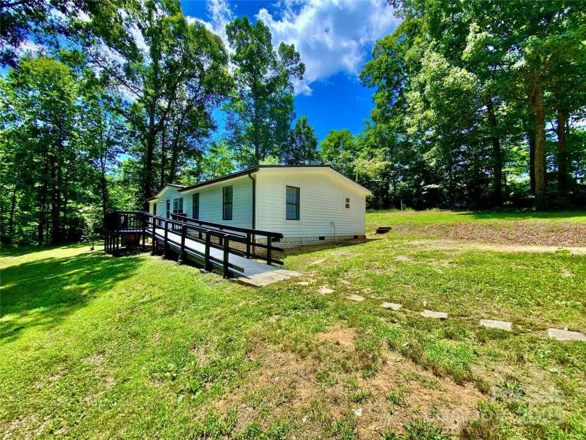 325 Scaley Bark Drive, Salisbury, NC 28147.  MLS# CAR4272712, YatesRealty ID 20628. 
