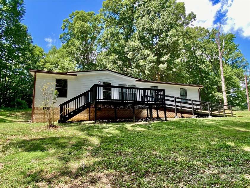 325 Scaley Bark Drive, Salisbury, NC 28147.  MLS# CAR4272712, YatesRealty ID 20628. 