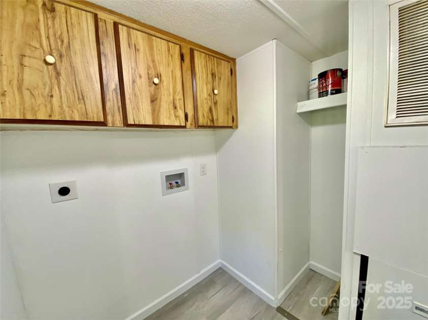 325 Scaley Bark Drive, Salisbury, NC 28147.  MLS# CAR4272712, YatesRealty ID 20628. 