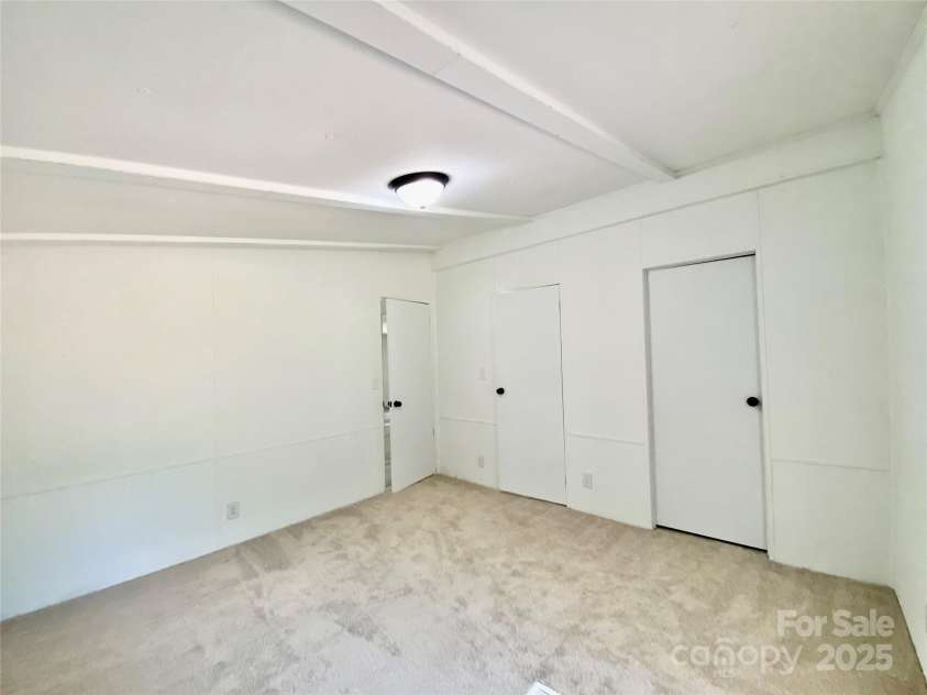 325 Scaley Bark Drive, Salisbury, NC 28147.  MLS# CAR4272712, YatesRealty ID 20628. 