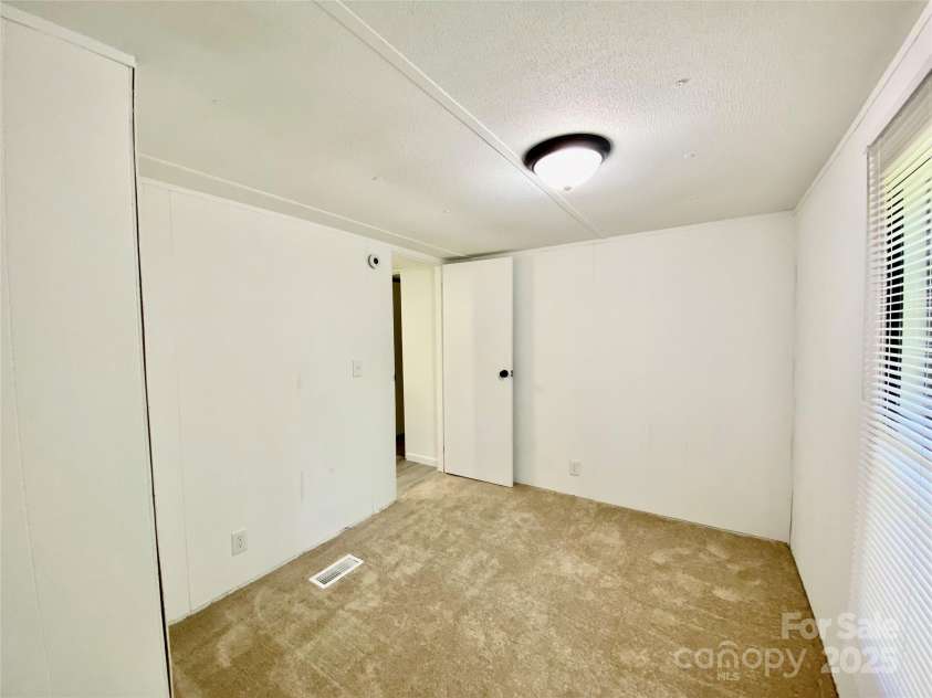 325 Scaley Bark Drive, Salisbury, NC 28147.  MLS# CAR4272712, YatesRealty ID 20628. 