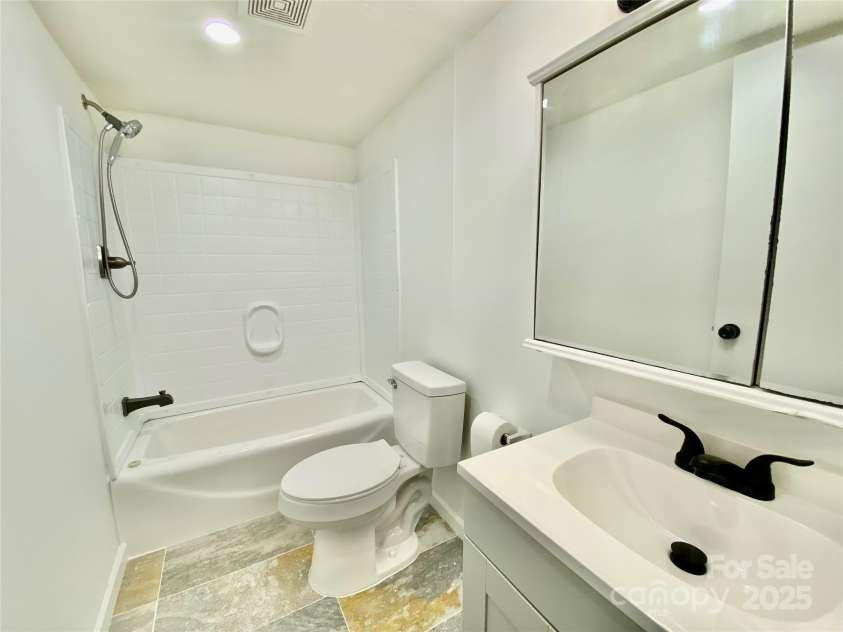 325 Scaley Bark Drive, Salisbury, NC 28147.  MLS# CAR4272712, YatesRealty ID 20628. 