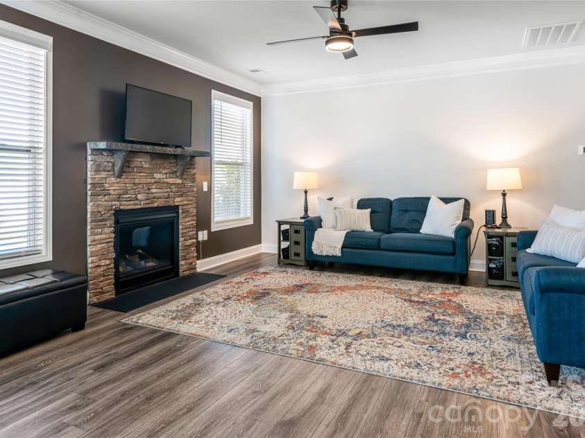 615 Fox Cove Road, Hendersonville, NC 28792.  MLS# CAR4379067, YatesRealty ID 20629. 