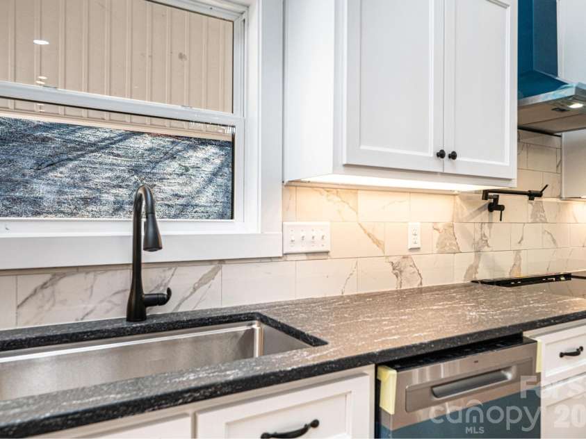 1721 Songbird Court, Lenoir, NC 28645.  MLS# CAR4287152, YatesRealty ID 2063. 