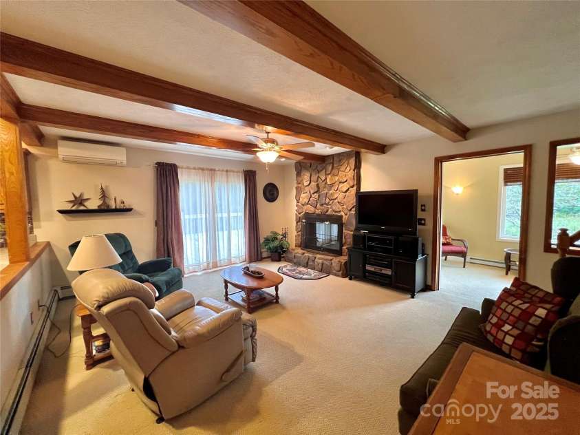 567 Daniel Daughters Drive, West Jefferson, NC 28694.  MLS# CAR4308921, YatesRealty ID 2063. 