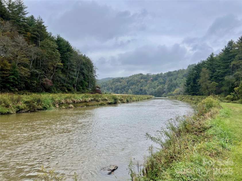 567 Daniel Daughters Drive, West Jefferson, NC 28694.  MLS# CAR4308921, YatesRealty ID 2063. 