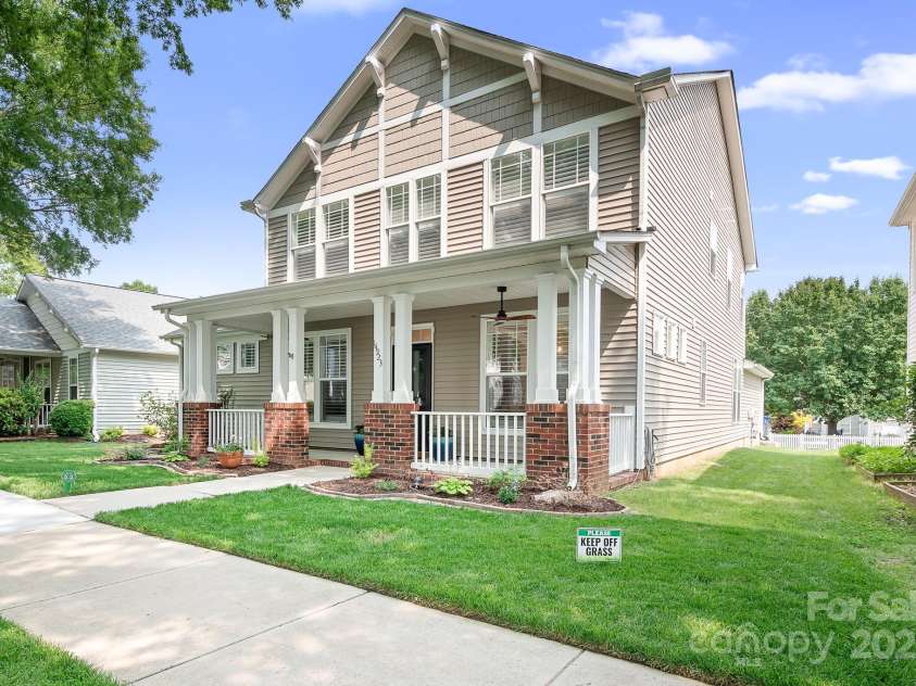 14923 Almondell Drive, Huntersville, NC 28078.  MLS# CAR4264499, YatesRealty ID 20630. 14923 Almondell in beautiful MaCaulay!