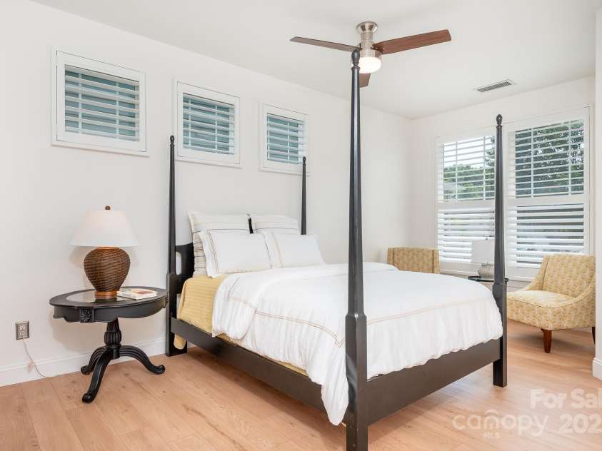 14923 Almondell Drive, Huntersville, NC 28078.  MLS# CAR4264499, YatesRealty ID 20630. Primary bedroom is large enough for a king bed and seating area