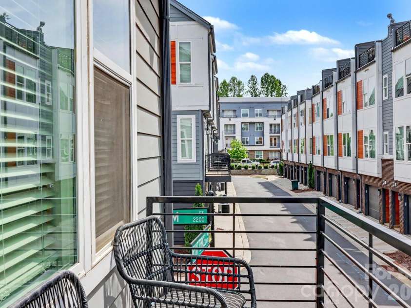 2032 Bryant Park Drive, Charlotte, NC 28208.  MLS# CAR4371419, YatesRealty ID 20630. 