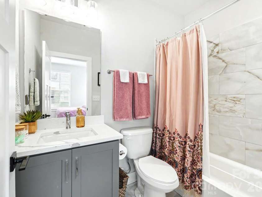 2032 Bryant Park Drive, Charlotte, NC 28208.  MLS# CAR4371419, YatesRealty ID 20630. 