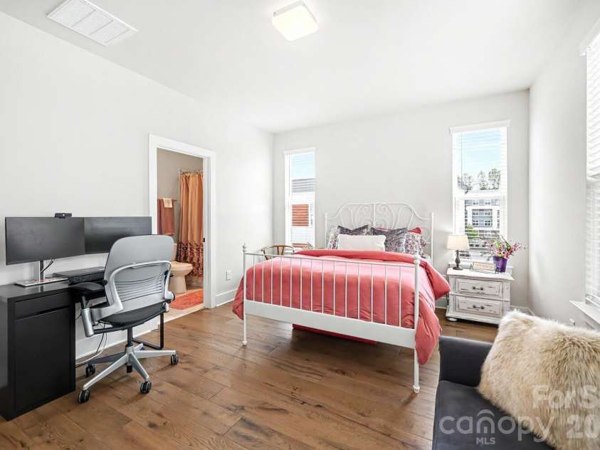 2032 Bryant Park Drive, Charlotte, NC 28208.  MLS# CAR4371419, YatesRealty ID 20630. 