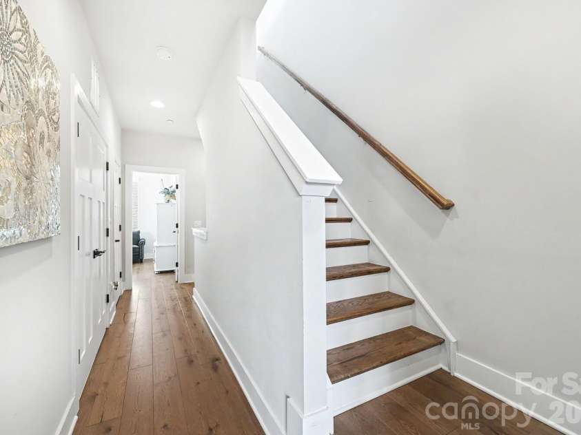 2032 Bryant Park Drive, Charlotte, NC 28208.  MLS# CAR4371419, YatesRealty ID 20630. 