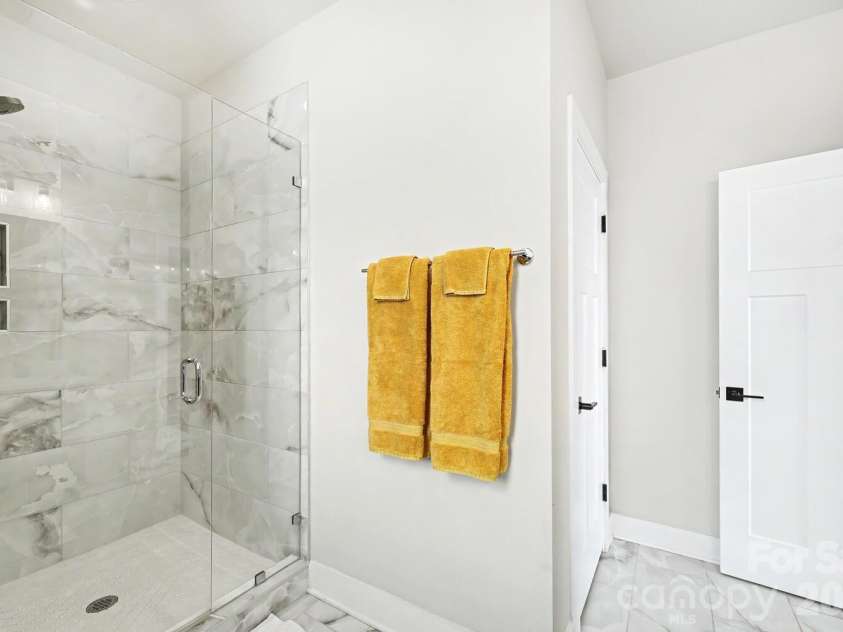 2032 Bryant Park Drive, Charlotte, NC 28208.  MLS# CAR4371419, YatesRealty ID 20630. 