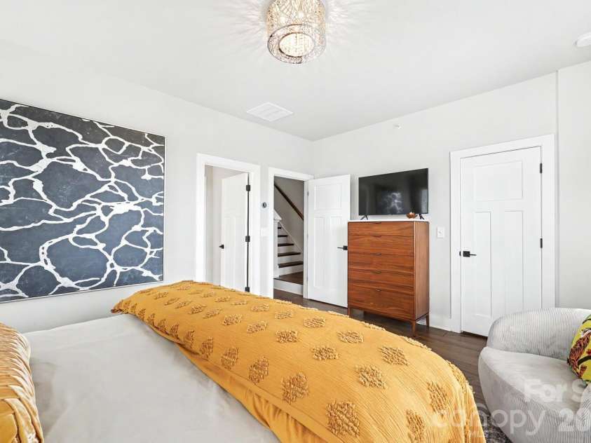 2032 Bryant Park Drive, Charlotte, NC 28208.  MLS# CAR4371419, YatesRealty ID 20630. 