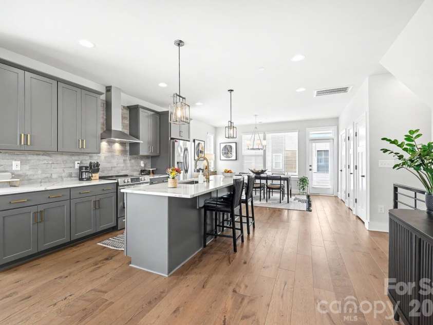 2032 Bryant Park Drive, Charlotte, NC 28208.  MLS# CAR4371419, YatesRealty ID 20630. 