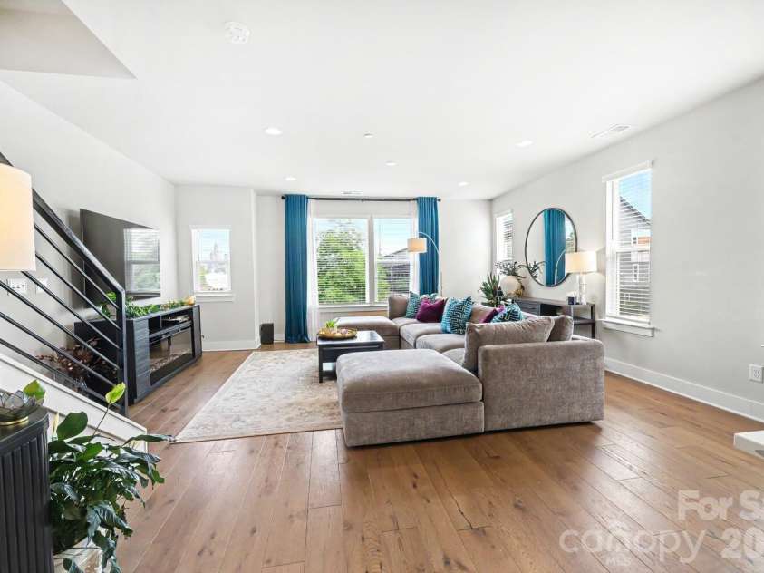 2032 Bryant Park Drive, Charlotte, NC 28208.  MLS# CAR4371419, YatesRealty ID 20630. 