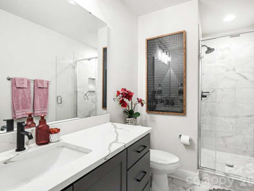 2032 Bryant Park Drive, Charlotte, NC 28208.  MLS# CAR4371419, YatesRealty ID 20630. 