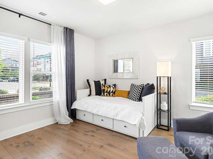 2032 Bryant Park Drive, Charlotte, NC 28208.  MLS# CAR4371419, YatesRealty ID 20630. 