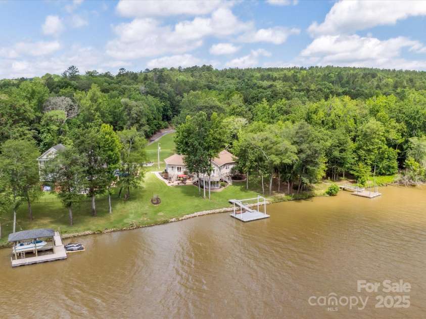 887 Living Waters Drive, Great Falls, SC 29055.  MLS# CAR4272910, YatesRealty ID 20631. 