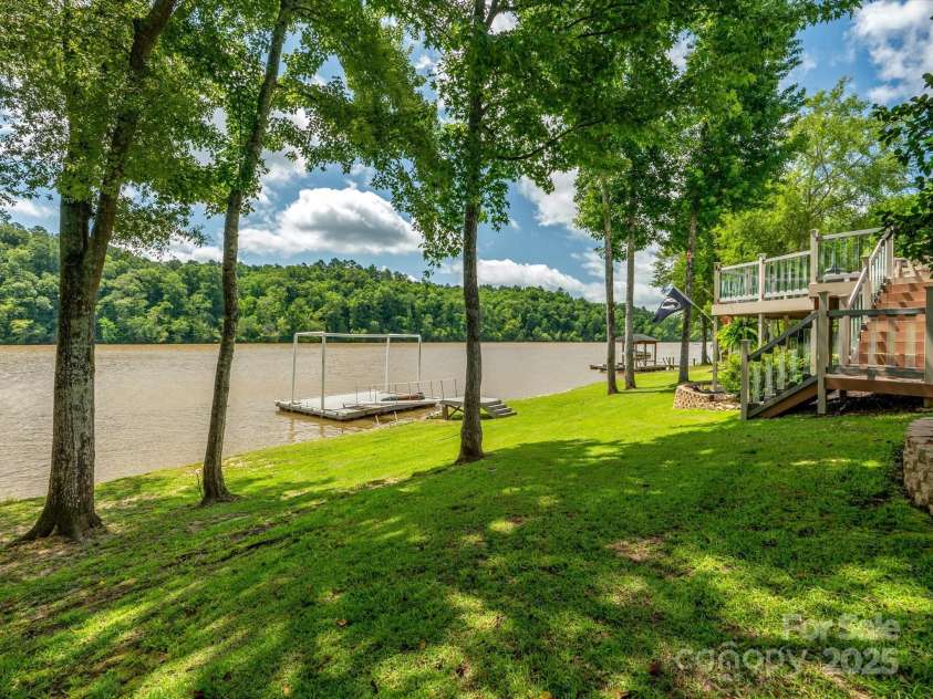 887 Living Waters Drive, Great Falls, SC 29055.  MLS# CAR4272910, YatesRealty ID 20631. 