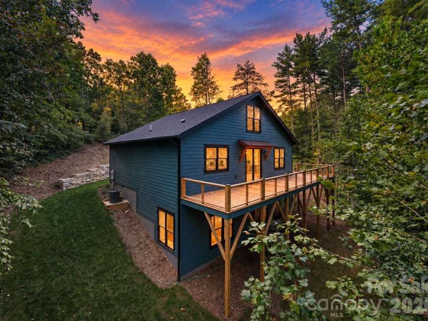 22 Deep Woods Road, Weaverville, NC 28787.  MLS# CAR4350536, YatesRealty ID 20632. Mountain Setting