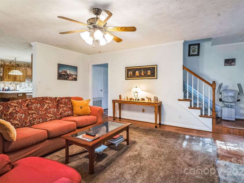 815 La Quinta Lane, Hope Mills, NC 28348.  MLS# CAR4271903, YatesRealty ID 20633. 