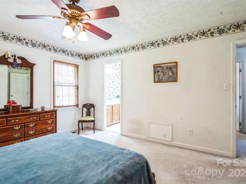 815 La Quinta Lane, Hope Mills, NC 28348.  MLS# CAR4271903, YatesRealty ID 20633. 