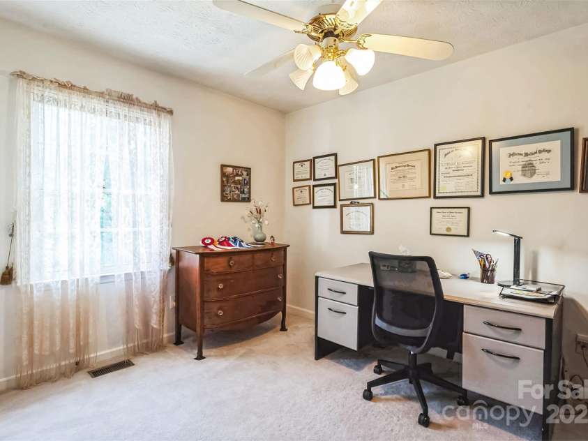 815 La Quinta Lane, Hope Mills, NC 28348.  MLS# CAR4271903, YatesRealty ID 20633. 