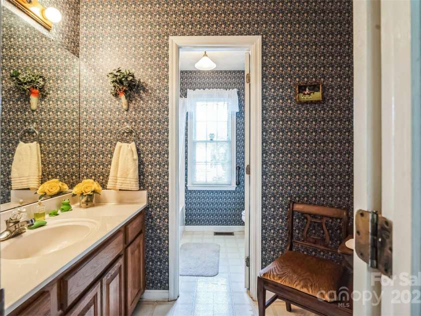 815 La Quinta Lane, Hope Mills, NC 28348.  MLS# CAR4271903, YatesRealty ID 20633. 