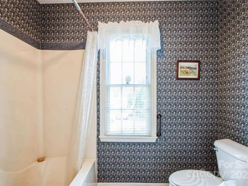 815 La Quinta Lane, Hope Mills, NC 28348.  MLS# CAR4271903, YatesRealty ID 20633. 