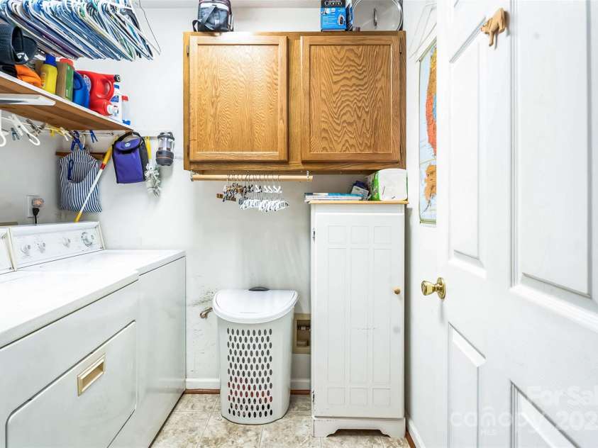 815 La Quinta Lane, Hope Mills, NC 28348.  MLS# CAR4271903, YatesRealty ID 20633. 