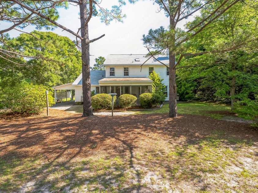 815 La Quinta Lane, Hope Mills, NC 28348.  MLS# CAR4271903, YatesRealty ID 20633. 