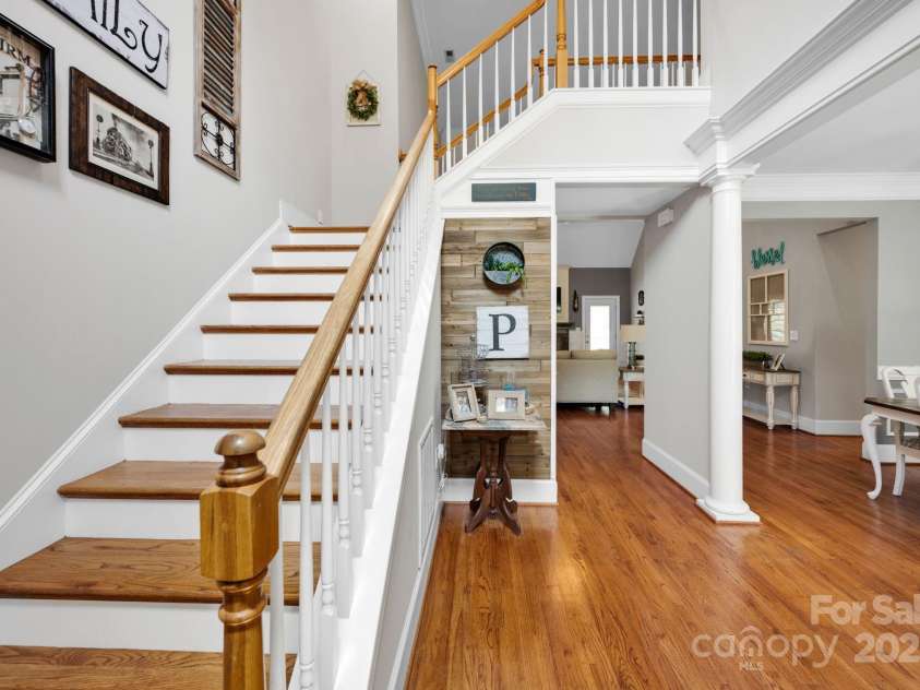 117 Lake Hills Drive, Mooresville, NC 28117.  MLS# CAR4259599, YatesRealty ID 20635. 