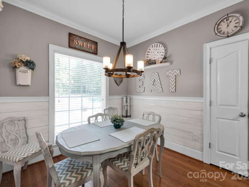 117 Lake Hills Drive, Mooresville, NC 28117.  MLS# CAR4259599, YatesRealty ID 20635. 