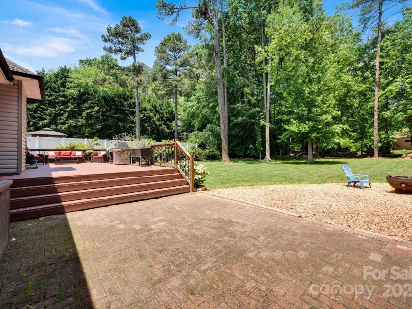 117 Lake Hills Drive, Mooresville, NC 28117.  MLS# CAR4259599, YatesRealty ID 20635. 
