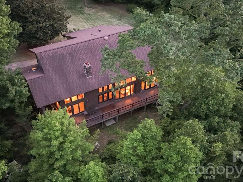 415 Reel Hollow Road, Marion, NC 28752.  MLS# CAR4380297, YatesRealty ID 20635. 