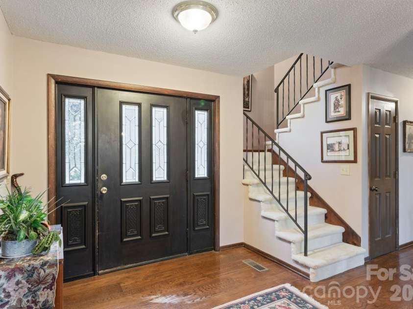 415 Reel Hollow Road, Marion, NC 28752.  MLS# CAR4380297, YatesRealty ID 20635. Front Entry Door