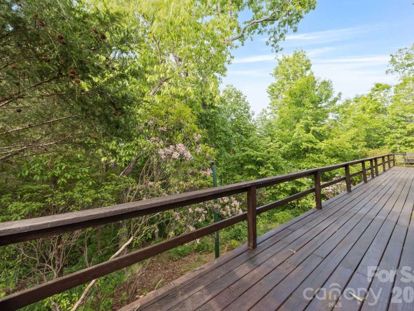 415 Reel Hollow Road, Marion, NC 28752.  MLS# CAR4380297, YatesRealty ID 20635. Rear Deck