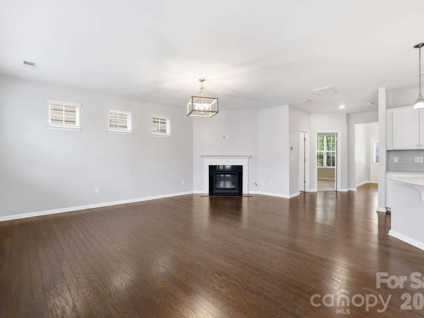 8123 Cornhill Avenue, Charlotte, NC 28277.  MLS# CAR4379608, YatesRealty ID 20636. 