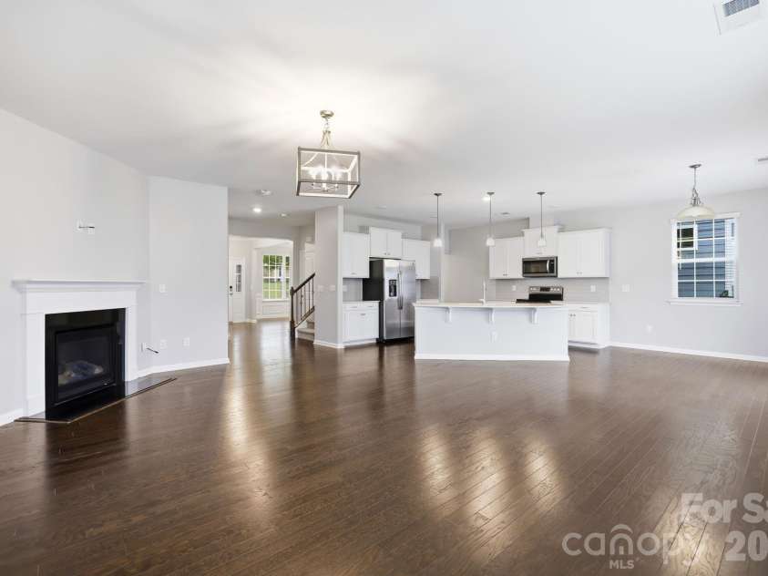 8123 Cornhill Avenue, Charlotte, NC 28277.  MLS# CAR4379608, YatesRealty ID 20636. 