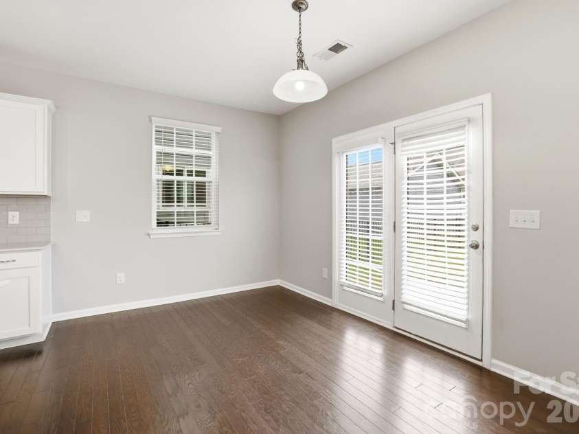 8123 Cornhill Avenue, Charlotte, NC 28277.  MLS# CAR4379608, YatesRealty ID 20636. 