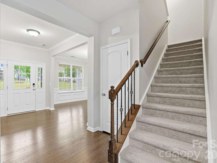 8123 Cornhill Avenue, Charlotte, NC 28277.  MLS# CAR4379608, YatesRealty ID 20636. 