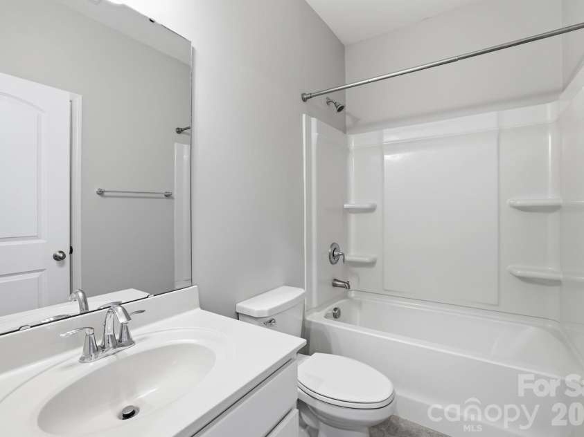 8123 Cornhill Avenue, Charlotte, NC 28277.  MLS# CAR4379608, YatesRealty ID 20636. 