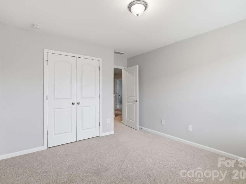 8123 Cornhill Avenue, Charlotte, NC 28277.  MLS# CAR4379608, YatesRealty ID 20636. 